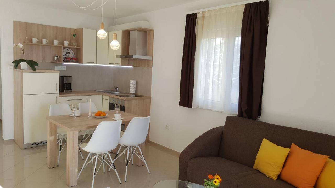 Apartments Anaivana Trogir Eksteriør billede
